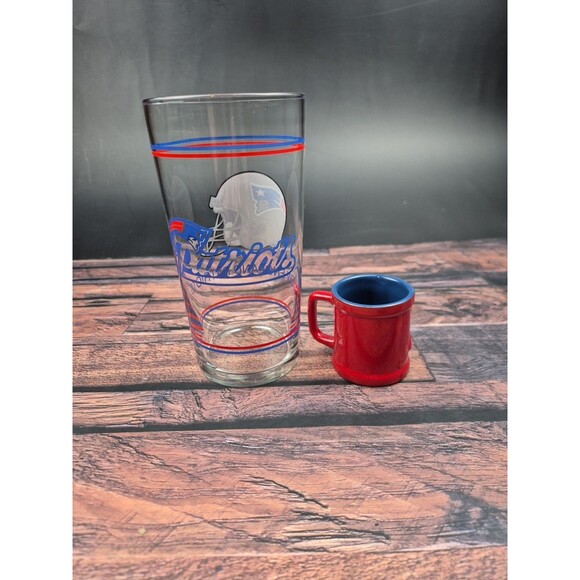 Vtg New England Patriots NFL Football 6.25" Beer Glass & Shot Glass Set Barware - Picture 2 of 13